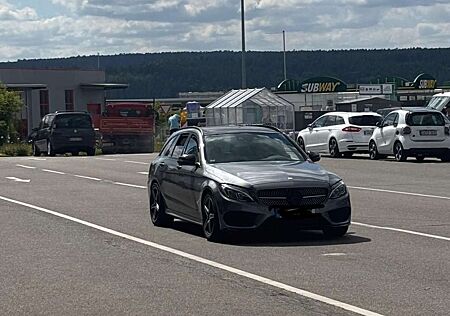 Mercedes-Benz C 43 AMG 4Matic T 9G-TRONIC / Burmester / Headup