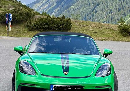 Porsche 718 GTS 4.0 Pythongrün, APPROVED