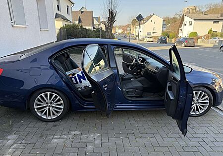 VW Jetta Volkswagen 1.4 TSI Comfortline