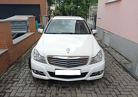 Mercedes-Benz C 220 CDI DPF (BlueEFFICIENCY) 7G-TRONIC Elegance