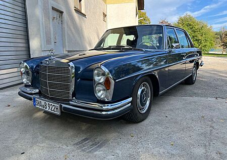 Mercedes-Benz 300 SEL 3.5 V8 Limousine W109