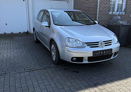 VW Golf Volkswagen 5 ,Scheckheft aus 1 Habd -1,4 l