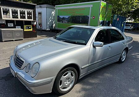 Mercedes-Benz E 220 CDI Elegance
