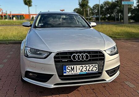 Audi A4 Avant 2.0 TDI DPF quattro S tronic Attraction