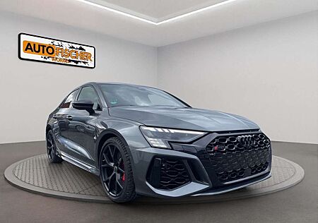 Audi RS3 Limousine 2.5 TFSI quattro 8-fach Alu