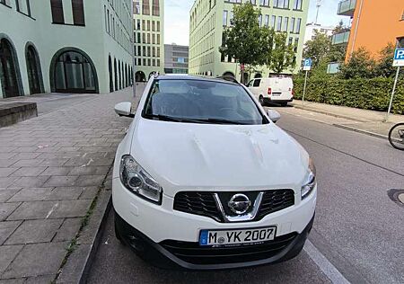 Nissan Qashqai 2.0 dCi 4 x DPF Aut. tekna