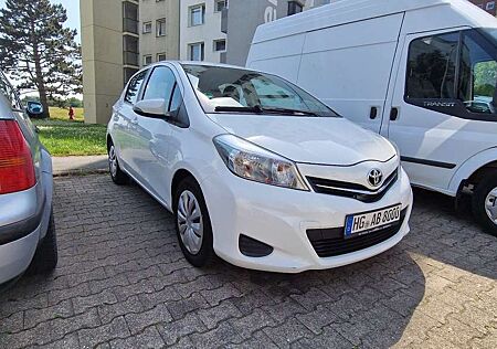 Toyota Yaris Automat, Klima, 4 Türen,