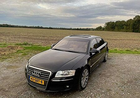 Audi A8 A8L W12 6.0 quattro Langversion