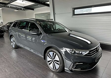 VW Passat Volkswagen Variant 1.4TSI Hybrid GTE|Pano|StHzg.|ACC