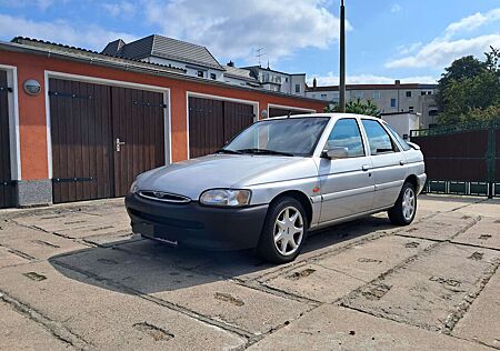 Ford Escort 16V Flair