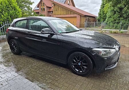BMW 116i 116 1er (3-Türer) Aut. Urban Line