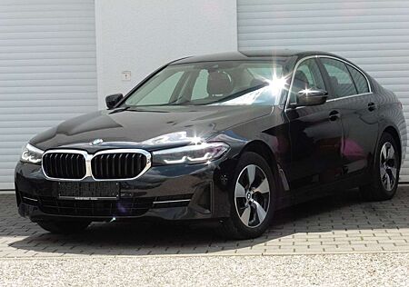 BMW 520 d xDrive LED Leder Navi Kamera 1-Hand LCI