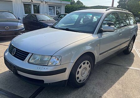 VW Passat Variant Volkswagen Kombi 1.6 Klima *kein Tüv*