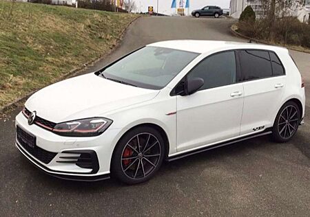 VW Golf GTI Volkswagen TCR 2.0 TSI OPF DSG