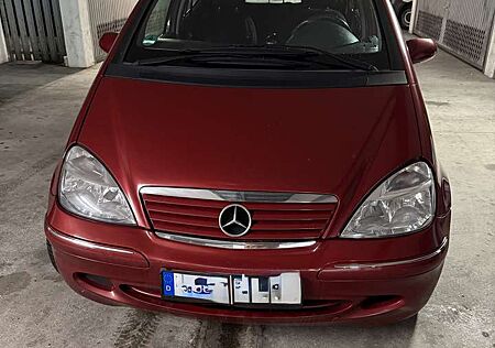 Mercedes-Benz A 190 Elegance