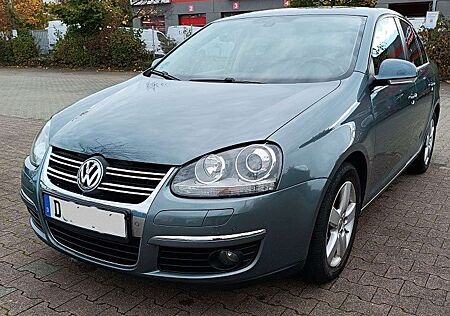 VW Jetta Volkswagen 1.4 TSI Trendline BiXenon/PDC/2.Hand