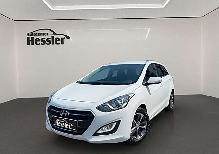 Hyundai i30 1.6 CRDi *AUTOMATIK*LED*KAMERA*NAVI*SHZ*1.HD