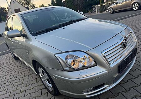 Toyota Avensis Fließheck 1.8 VVT-i Executive