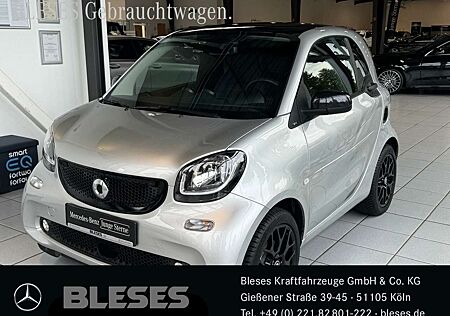 Smart ForTwo 66 kW turbo twinamic Navi+RüKam+Pano+Sport