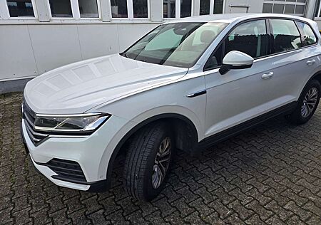 VW Touareg Volkswagen 3.0 V6 TDI 4Motion DPF Aut. Elegance