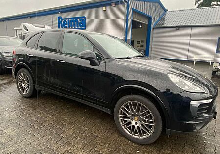 Porsche Cayenne 3,0 Diesel Platinum Edition, Pano, Luft, Bose