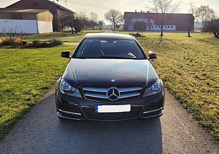 Mercedes-Benz C 220 C-Klasse Coupe Diesel CDI DPF Coupe BlueEFFICIENCY
