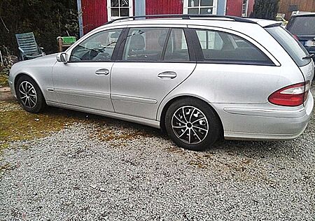 Mercedes-Benz E 220 T Autom./met+AHK+Klima+Tempom.+Sitzhzg/o.TUV