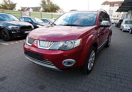 Mitsubishi Outlander 2.4 AUTOMATIK, 7-Sitzer