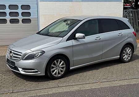 Mercedes-Benz B 180 d/Navi/Leder/Klimaau/SHZ/Led/PDC/