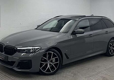 BMW 540 d xDrive Touring M SPORT PANO+HUD+MEMO+H/K+