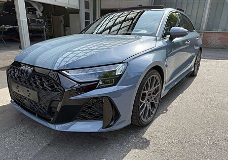 Audi RS3 Sportback Matrix Pano RS-Abgas MMi-HUD