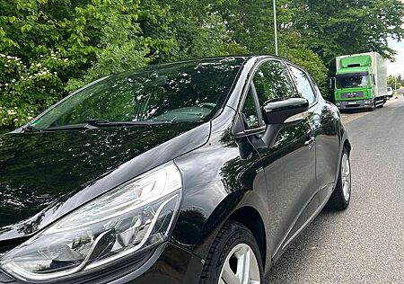Renault Clio 1.2 16V 75 Collection