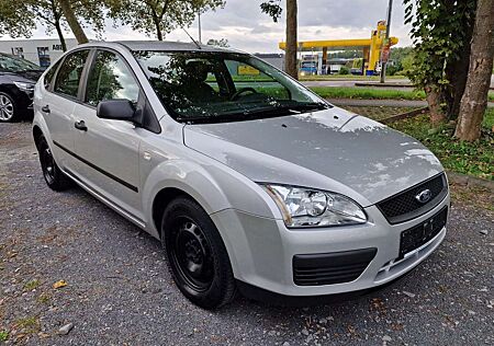 Ford Focus Lim. 58.000 km 5.Türen /Tüv Neu