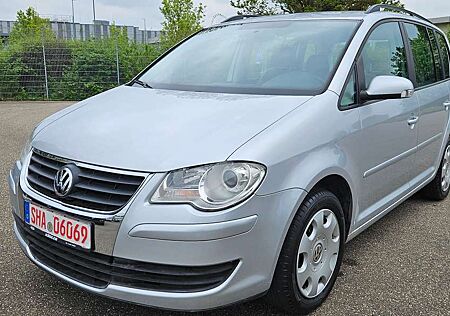 VW Touran Volkswagen 1.6 Trendline 7-Sitzer (Zahnriemen erneuert .)