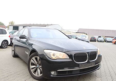 BMW 740d 740 xDrive / BI-XENON, StHZ, ACC, SSD, NAVI+