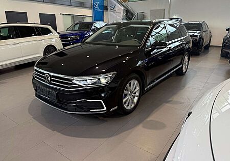 VW Passat Variant Volkswagen Passat GTE 1.4 TSI DSG AID/MATRIX/DCC/PANO/AHK