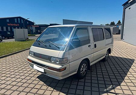 Mitsubishi L300