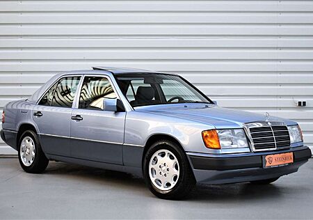 Mercedes-Benz E 200 E200 Oldtimer-Zulassung+45.250km+2.Hand+ Deutsch