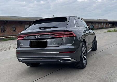 Audi Q8 50 TDI quattro tiptronic