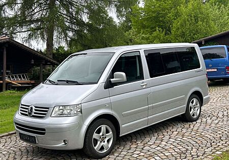 VW T5 Transporter Volkswagen T5 Multivan 2,5TDI 5Zyl 174PS,6Gang,189tkm!!!