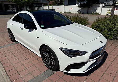 Mercedes-Benz CLA 35 AMG AMG CLA 35 4Matic AMG Speedshift 7G-DCT
