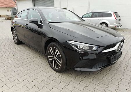Mercedes-Benz CLA 250 e Shooting Brake Navi Kamera HU 01/2027
