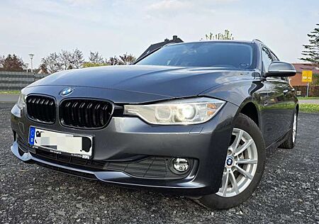 BMW 320d 320 Touring Aut. Sport Line