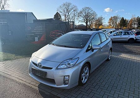 Toyota Prius Life Hybrid AUTOMATIK/2. HAND/TÜV 2027