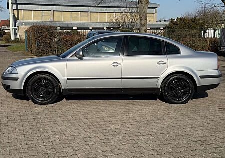 VW Passat Volkswagen 2.0 Comfortline*AUTM* PARKHILFE*TÜV*