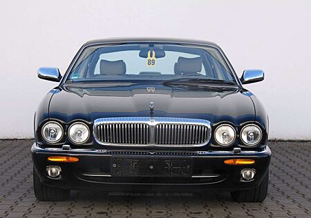 Jaguar Daimler Super V8 Langversion 2 Jahre Garantie