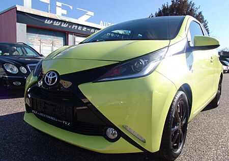 Toyota Aygo 1.0 x-play touch Navi Tempo MFL R Cam