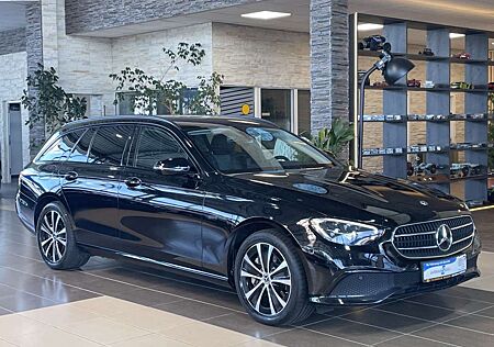 Mercedes-Benz E 300 de Avantgarde AHK LED R.Cam SHZ Navi