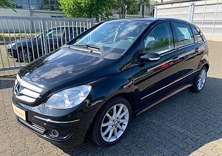 Mercedes-Benz B 150 Sport Paket- Navi -Klima -Alu- T.Leder-Navi-SHZG