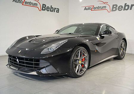 Ferrari F12 BERLINETTA/KERAMIK/KAMERA